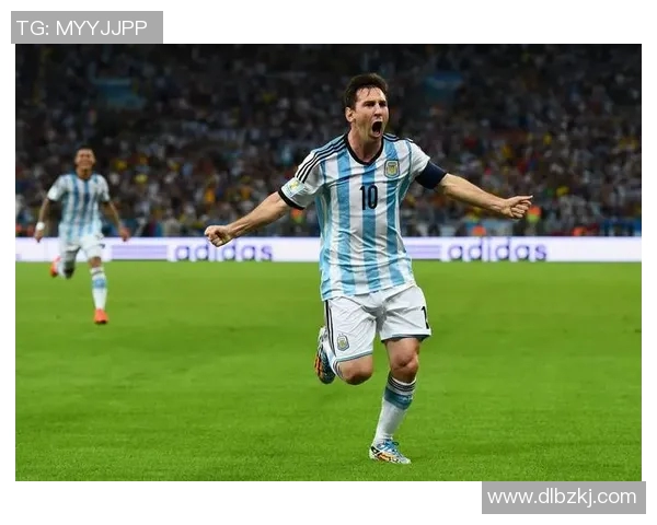 35号足球明星的传奇人生与赛场背后的故事揭秘