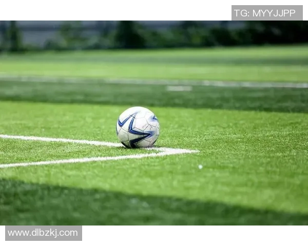 从默默无闻到闪耀绿茵坚持努力成就足球明星的奋斗之路