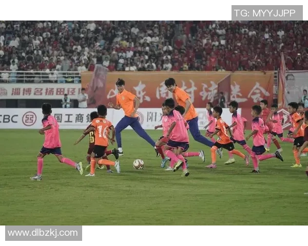 时代天街足球明星阵容揭晓引领球迷热潮的璀璨星光